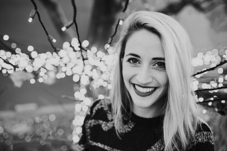 Give Yourself the Gift of Dental Implants this Holiday
