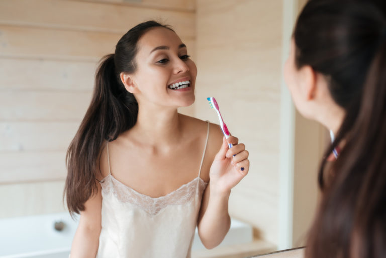 How to Brush your Teeth: The Right Way